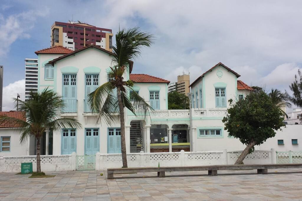 Praia De Iracema Vista Para O Mar De 180 Fortaleza (Ceara)